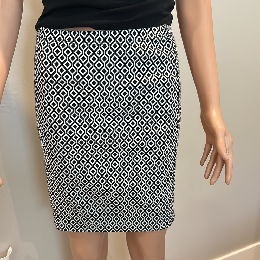 Karen Kane skirt